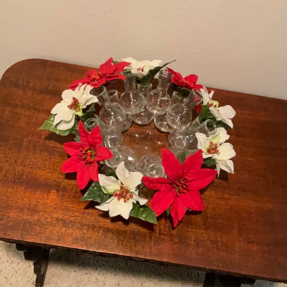 “The Original “ Tabletop floral display - Picture 1 of 3